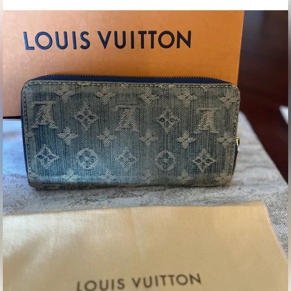 Authentic Louis Vuitton Denim Monogram Wallet - Picture 2 of 8